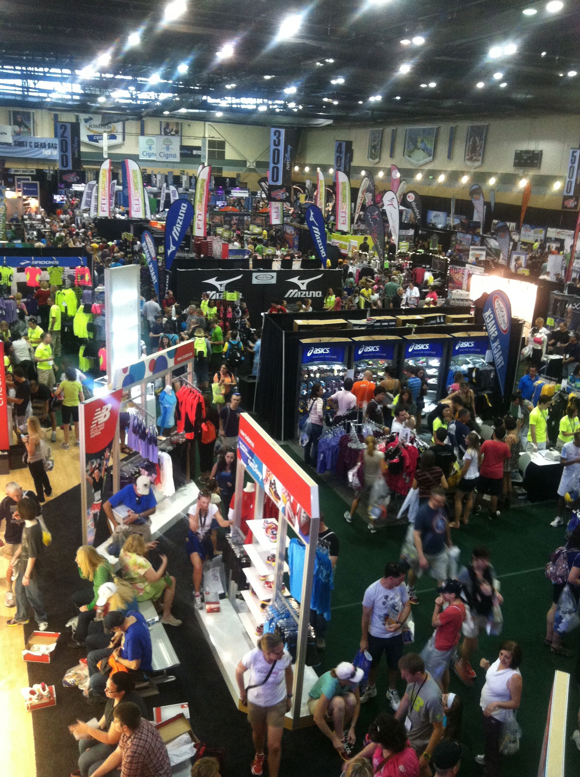 overhead view of lots of booths/people at the runDisney expo for WDW Marathon weekend.