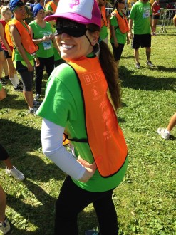 Aurora De Lucia posing blindfolded before running the Irvine Lake Summer of Mud obstacle course mud run