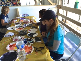 Aurora and Jaime painting at the SF 2nd half marathon expo 2014