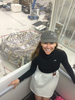 Aurora De Lucia in the Jet Propulsion Laboratory with 2020 mars heat shield behind her