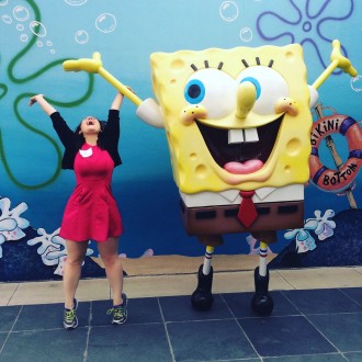Aurora De Lucia with spongebob at Nickelodeon filtered